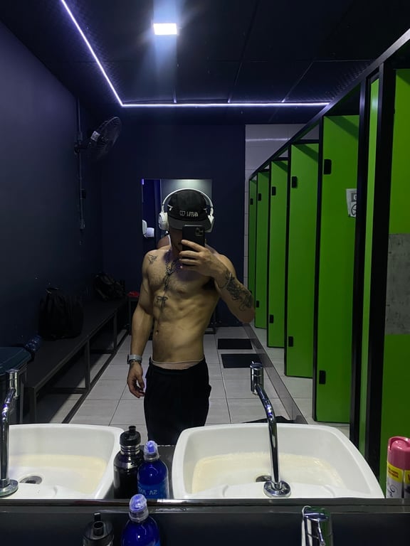 Terapeuta Douglas | Massagens e terapias corporais Massagem sensual em