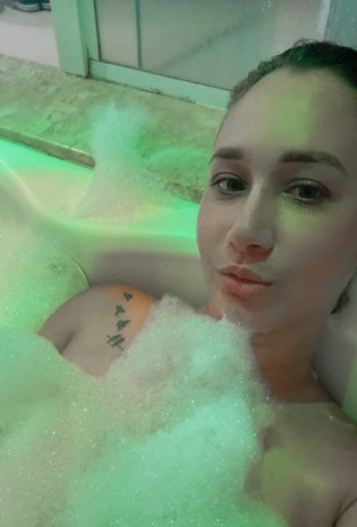 Júlia Massoterapeuta Massagistas em