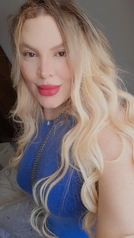 Loira estilo Russa - Dupla experiência de relaxamento!