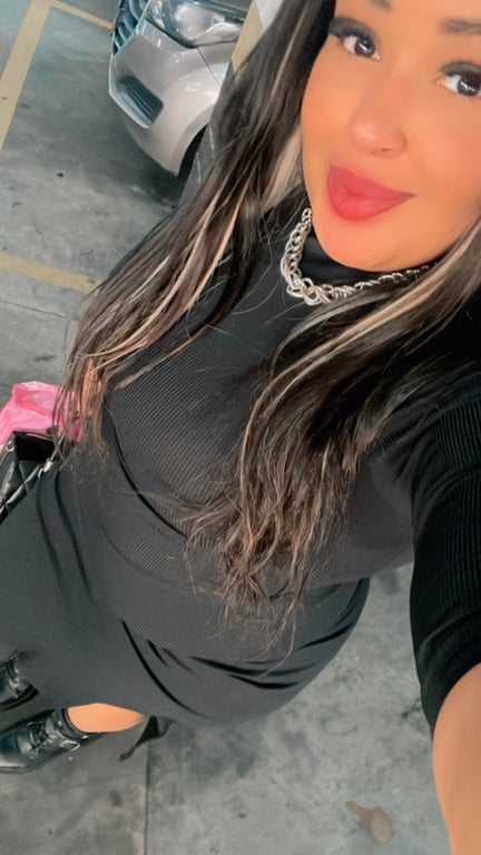 Nicolly Massagista Sensual com local discreto e sozinho Massagem nuru em