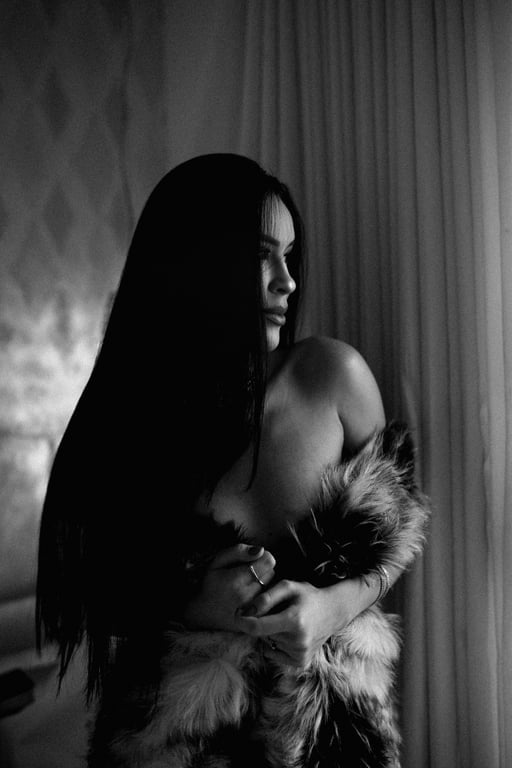 Massagem Nuru, Tântrica e terapêutica Massagem