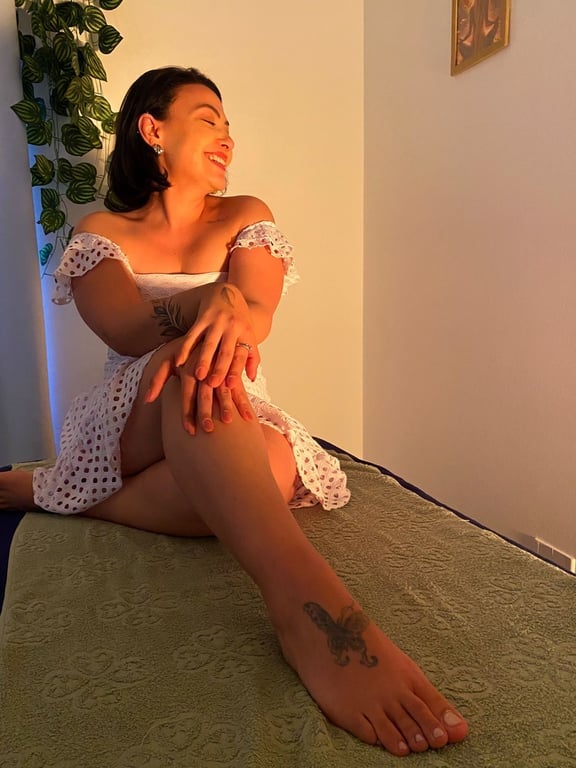 Redescubra o ápice do bem estar Massagista