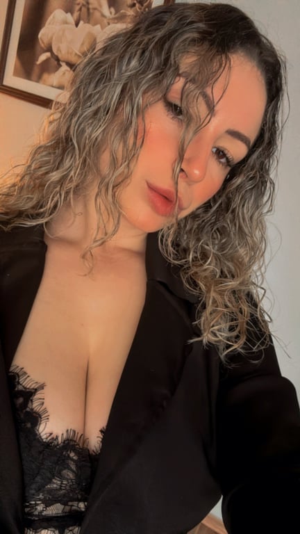 Alice Ferraz venha para meu mundo das massagens.