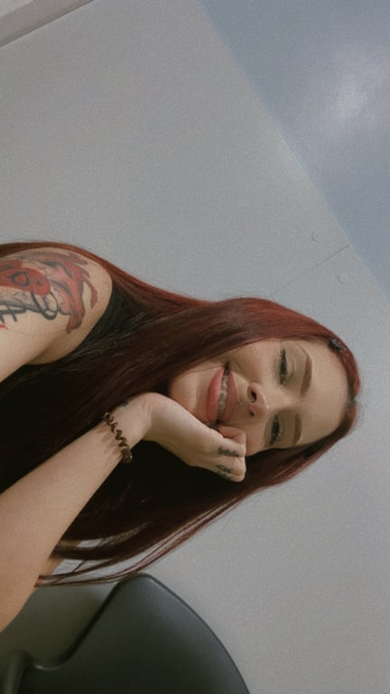 Nia Massagem terapêutica e sensual Massagem em