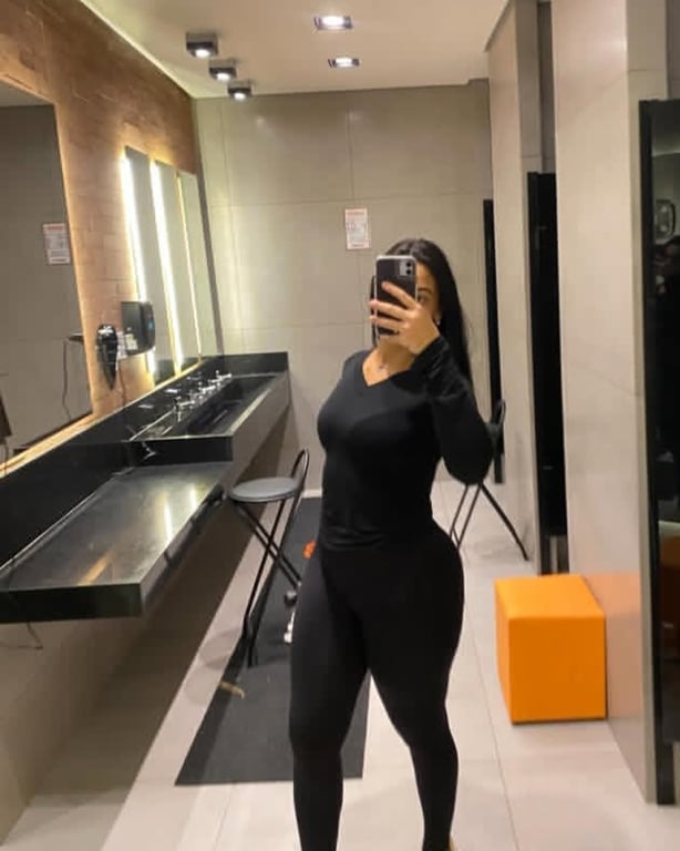 Agata massagista sensual diferenciada que te leva ao tesao maximo Massagem tântrica em