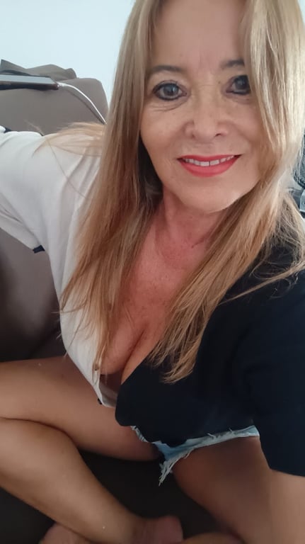 Terapia com as mãos Massagens e Depilação 