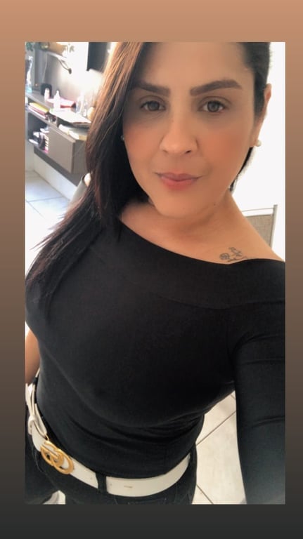 Lara Massoterapeuta profissional 