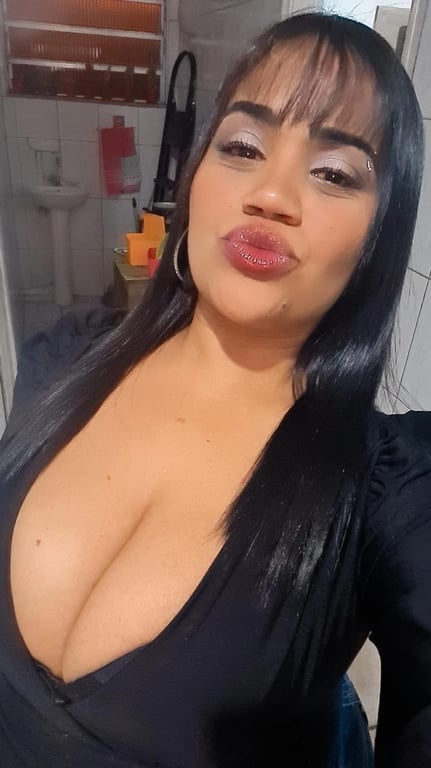 Aninha , Morena Massagista 