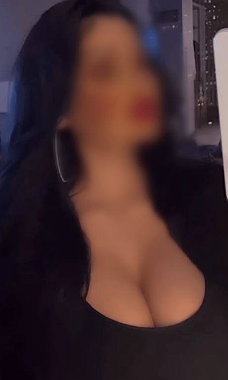 Sabrina massagista especialista em Nuru e relaxante 