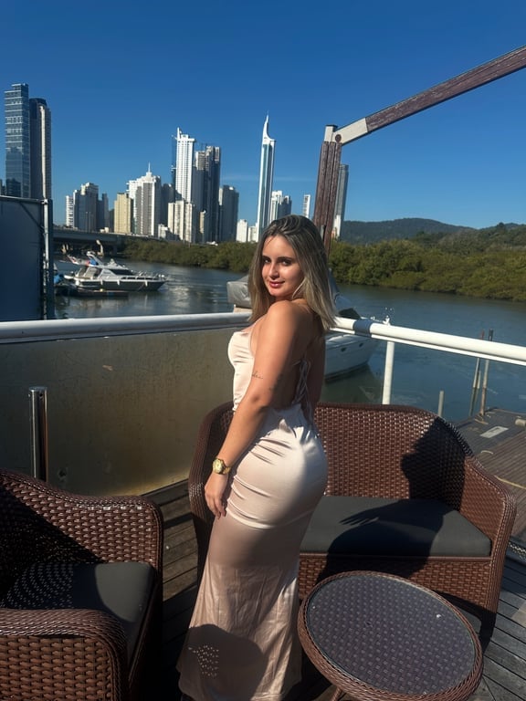 Ana Carla Massagem tântrica