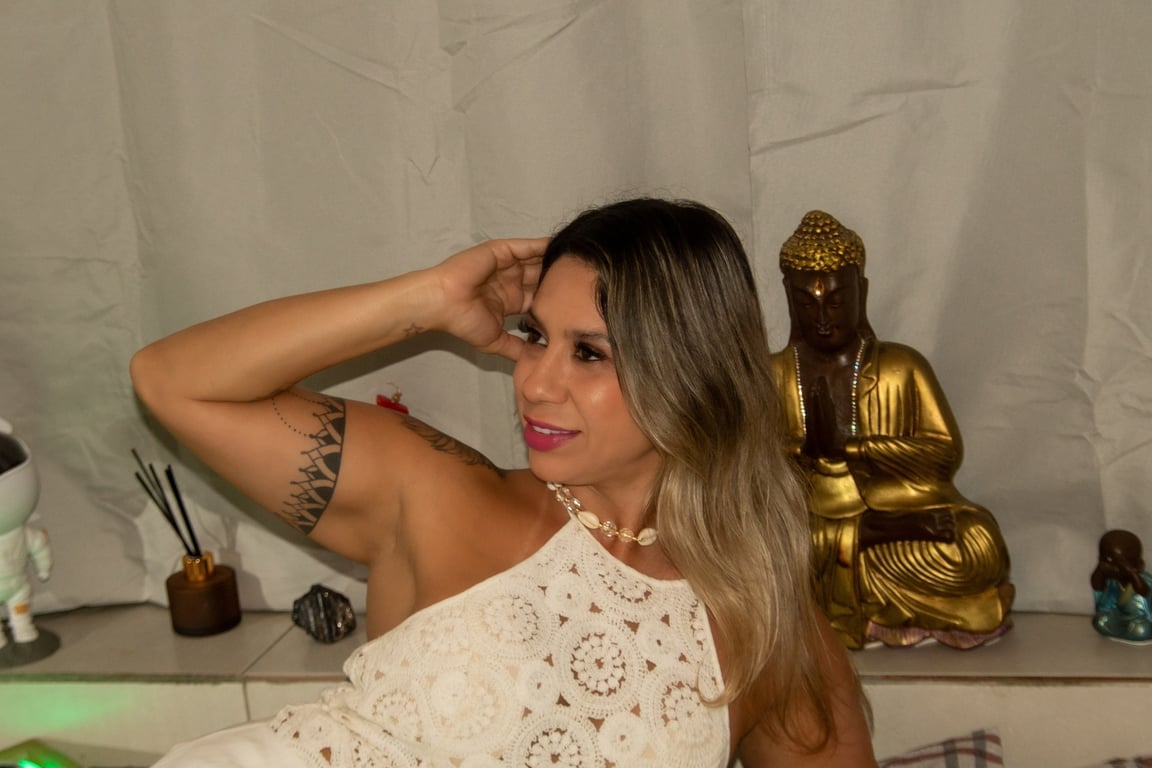 Tatá terapeuta tântrica, o prazer está no toque