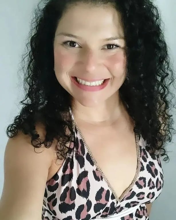 Terapeuta Ana Clara - Relaxe e ative sua energia Vital, permita-se. Massagem nuru