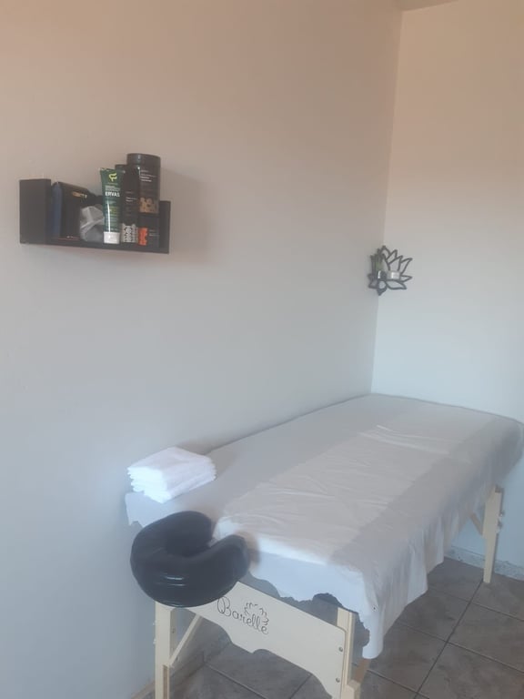 Maya Kalifa +Massagens Massagista