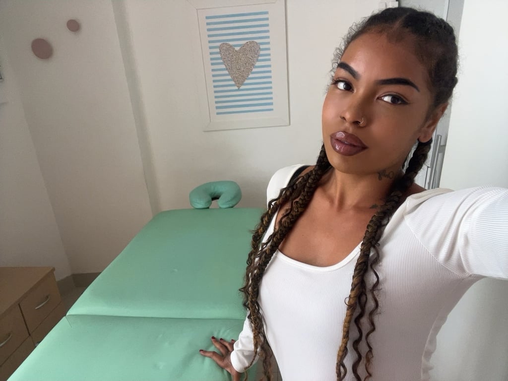 Poli Massagens relaxantes e sensuais Massagem sensual em