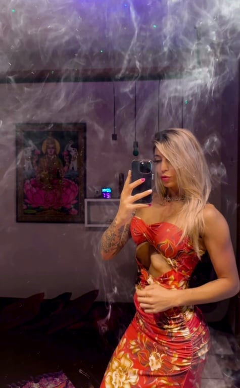 Aryane | Massagem Tântrica + Nuru em BC – Toque Que Desperta Massagem