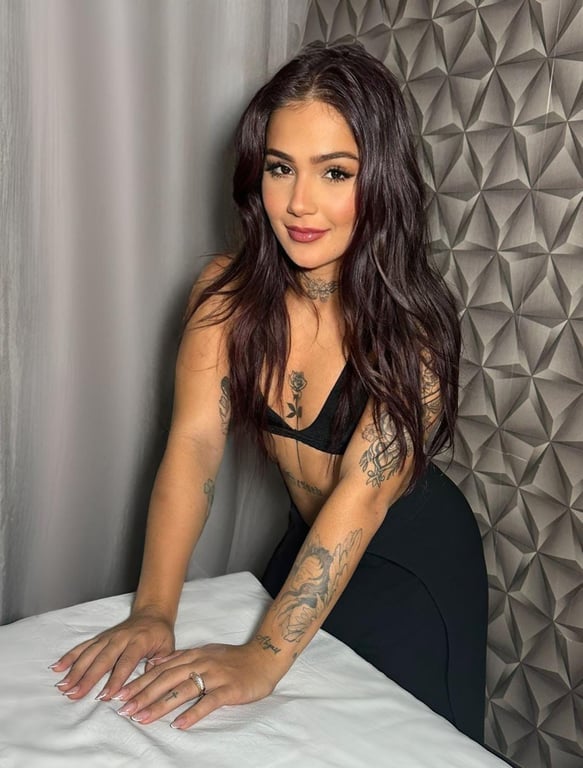 Ana – Massagem Nuru, Prostática, Relaxante, Tântrica e Vivência Massagista em
