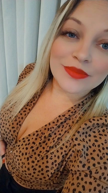 A melhor massagem nuru está aqui ! Massagem