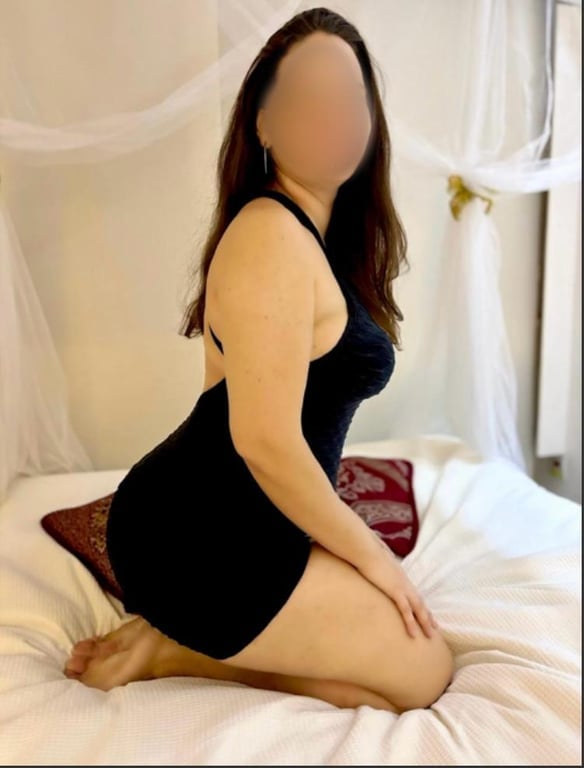 Luana - Uma companhia perfeita para muitos momentos de prazer. Massagem tântrica em