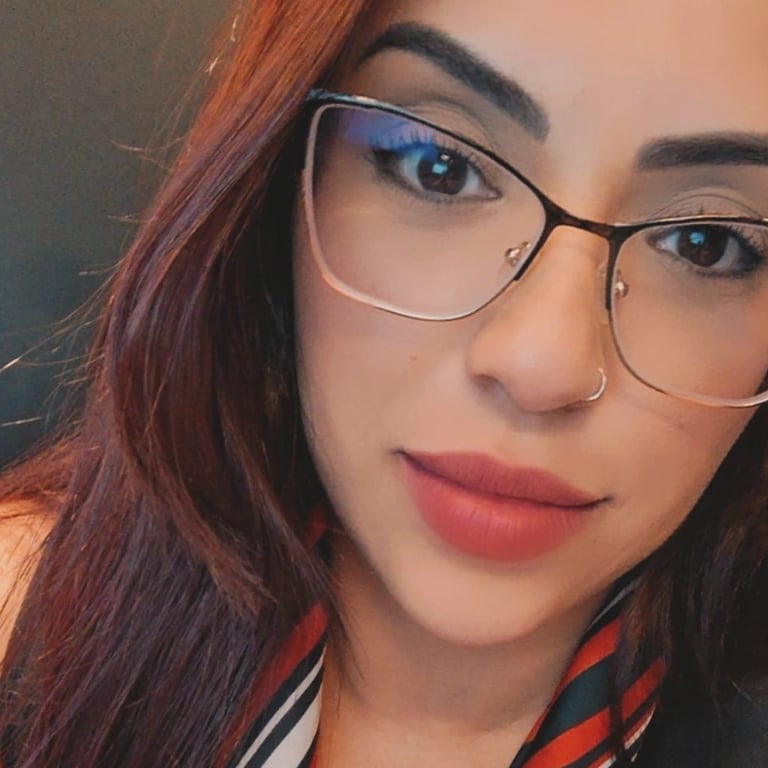 Marcela: te espero para um momento de prazer e bem estar 