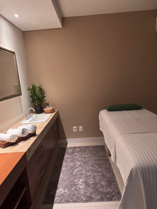 Jade Massoterapeuta Massagem tântrica em