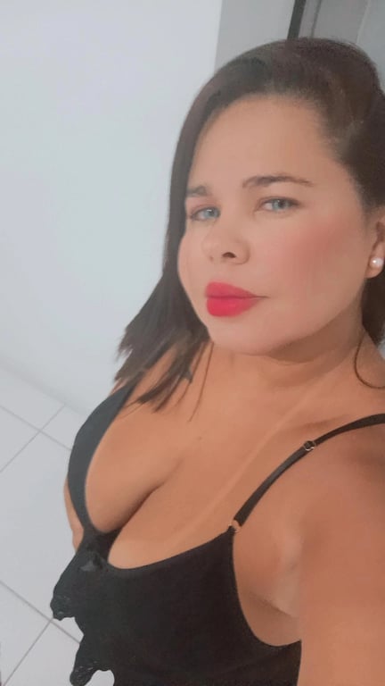 Lili massagem sensual erótica Joinvillee Massagem tântrica