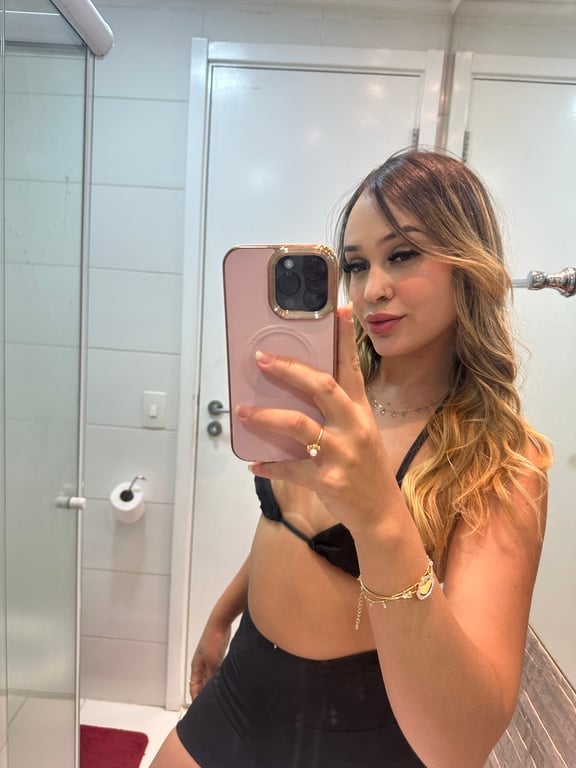 Aisha Massagista em