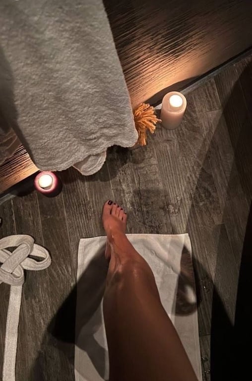Massagem tântrica e terapêutica Massagem