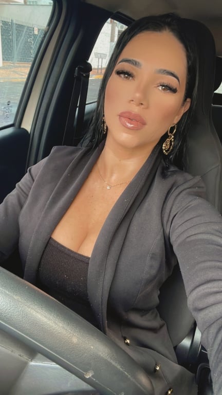 Poliana Oliveira - Massoterapeuta Nuru . Massagem