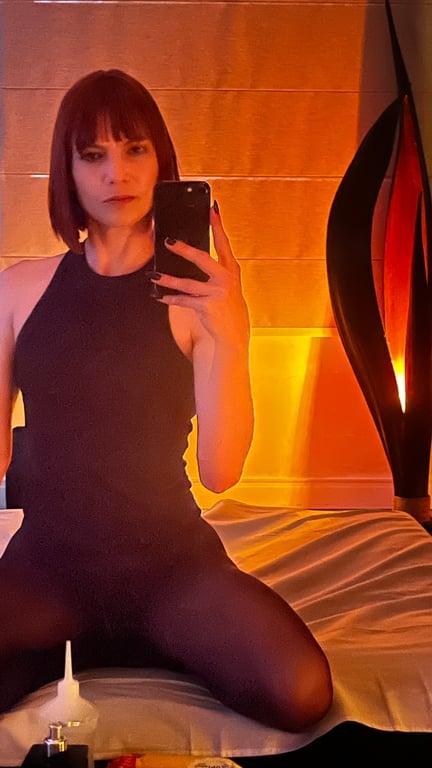 Reh Queen Massagem Tantrica e Sensual Massagem tântrica
