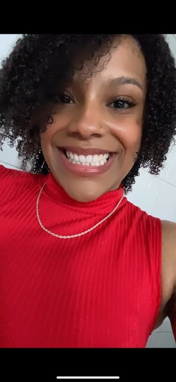 Larissa Da Cruz Massagem