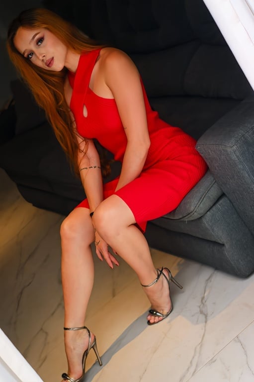 Lara - Terapeuta Massagem