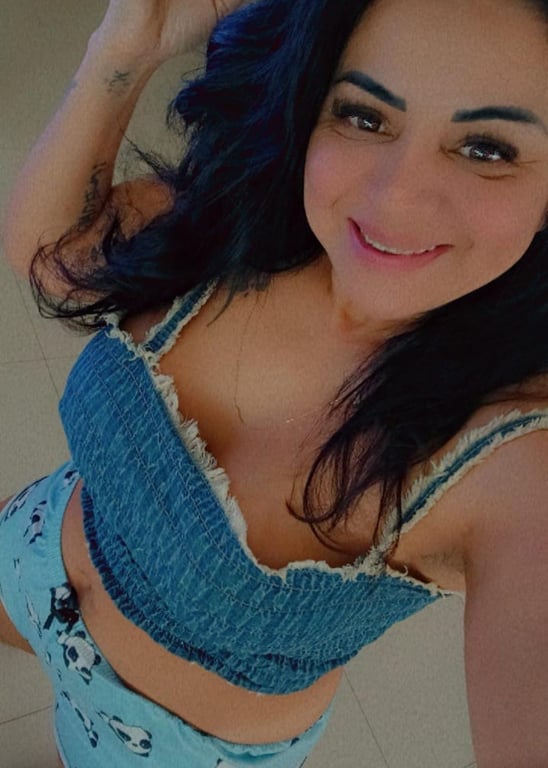 Roberta Ferraz - Experiência única de cuidado e relaxamento Massagem tântrica