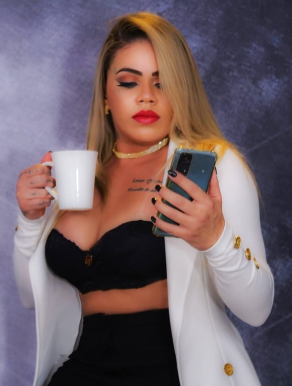 Alice terapeuta massagem tântrica taoísta Nuru mix