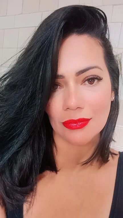 Dany Souza Massoterapeuta - Massagem Tântrica e Naturalista Massagem sensual em