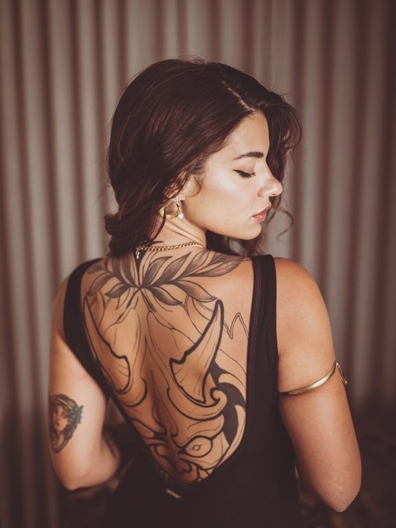 Terapeuta Victoria, massagens com conexão e sensualidade!