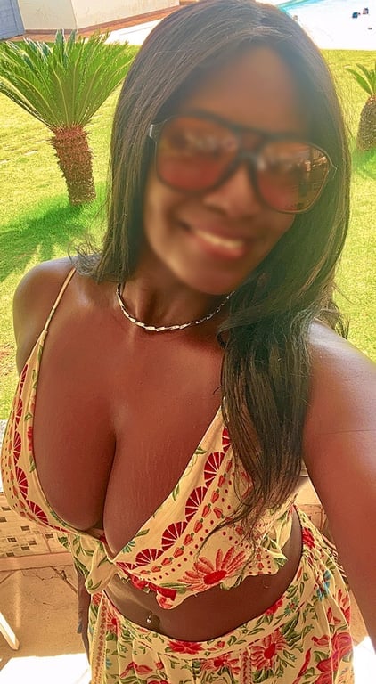 Rayssa Delicadeza, Sedução e Prazer em cada Toque!