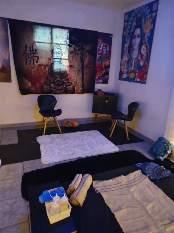 Val Araújo Terapeuta Especialista na Tântrica para Homem Massagem