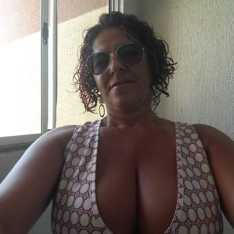 Sheila Massagista- Experiência nas modalidades relaxante e desportiva