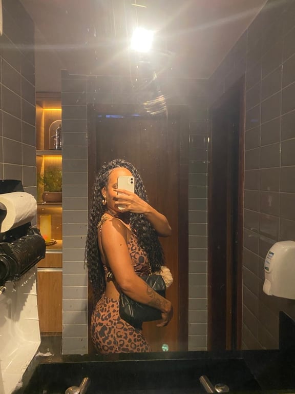 Serena Silva - Massagem terapêutica e sensual 