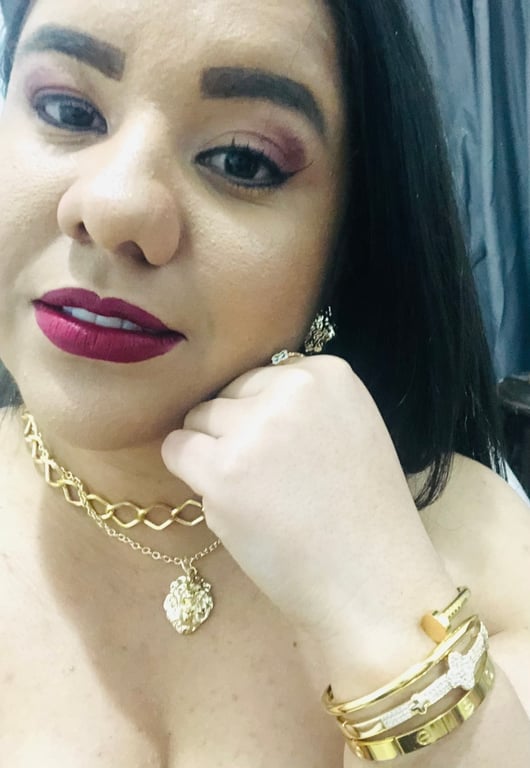 Esthefani Massoterapeuta - Massagem relaxante e Lingam Massagista em
