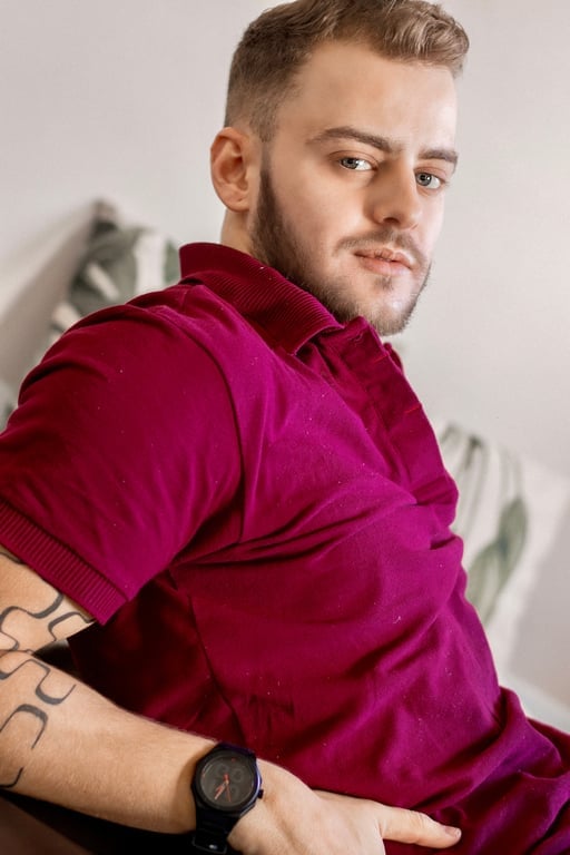 Tales Maggio - Tântrica / nuru / vivência / sensual. Massagem em
