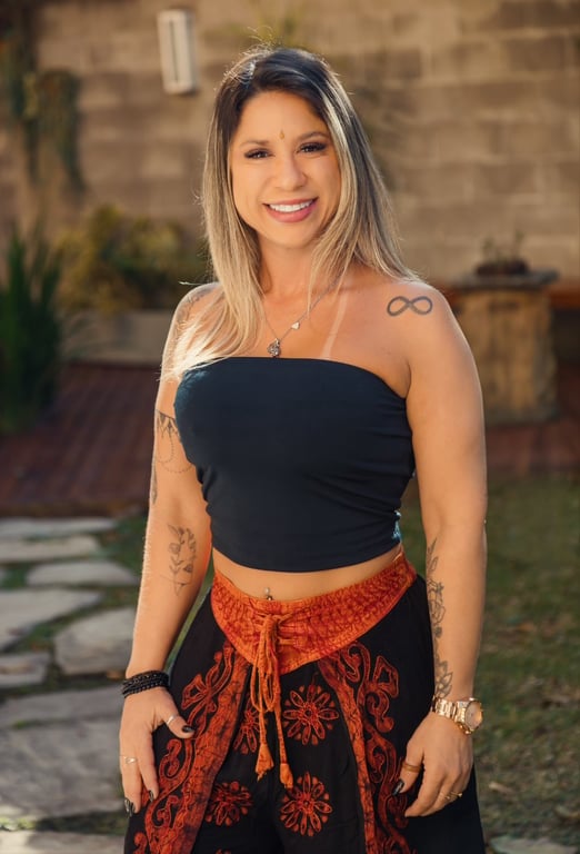 Tatá terapeuta tântrica, “Sua melhor escolha está aqui.” Massagem em