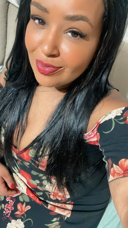 Nicolly TÂNTRICA E VIVENCIA com Local PRIVATIVO Massagem nuru em