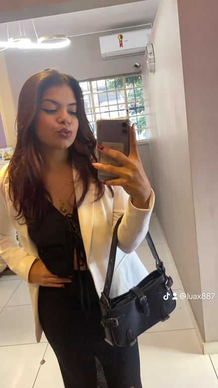 Massagista linda e simpática Massagem sensual em