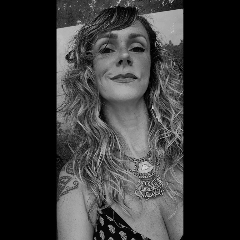 Maya Rajni Massagem nuru em