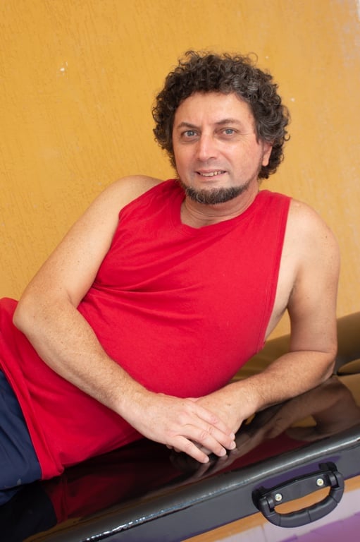 IVAN PREM AMAN - MASSOTERAPIA SEXUAL PARA MULHERES E HOMENS.