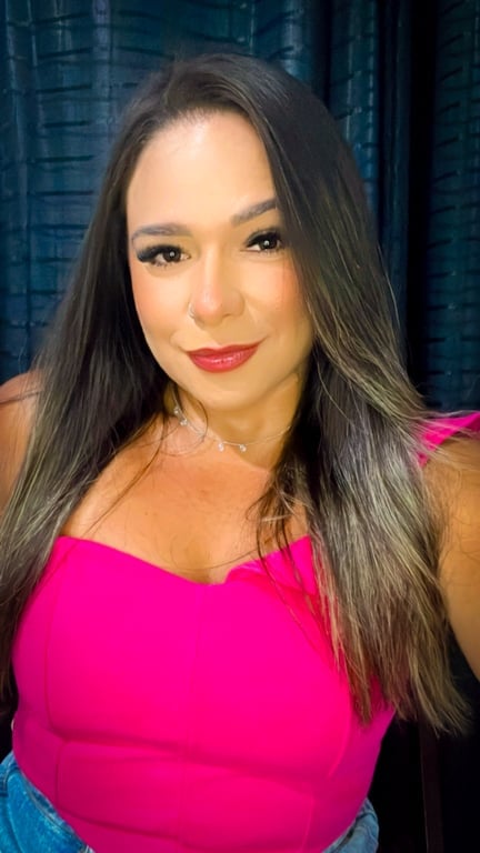 Julia Massagem