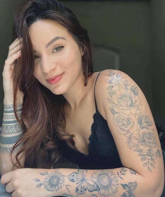 Jhennifer Especialista em terapia Holística 