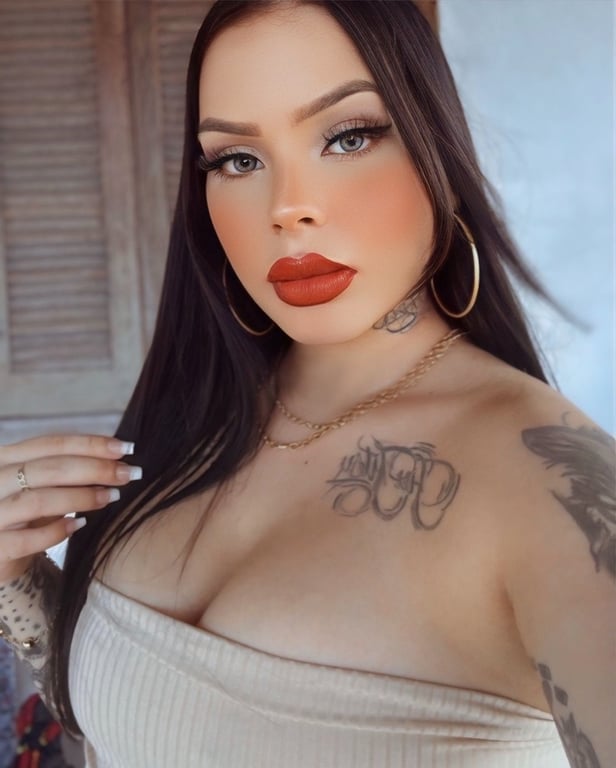 Bruna Verassi Massoterapeuta - Massagem Sensual 