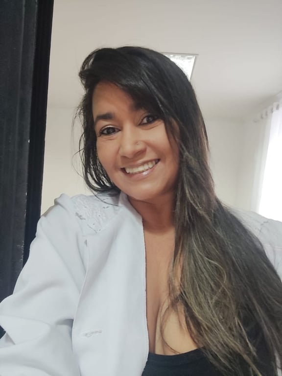 Bruna com um Intenso Toque